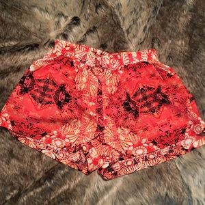 NWOT Printed Boutique Shorts. Has Pockets!
